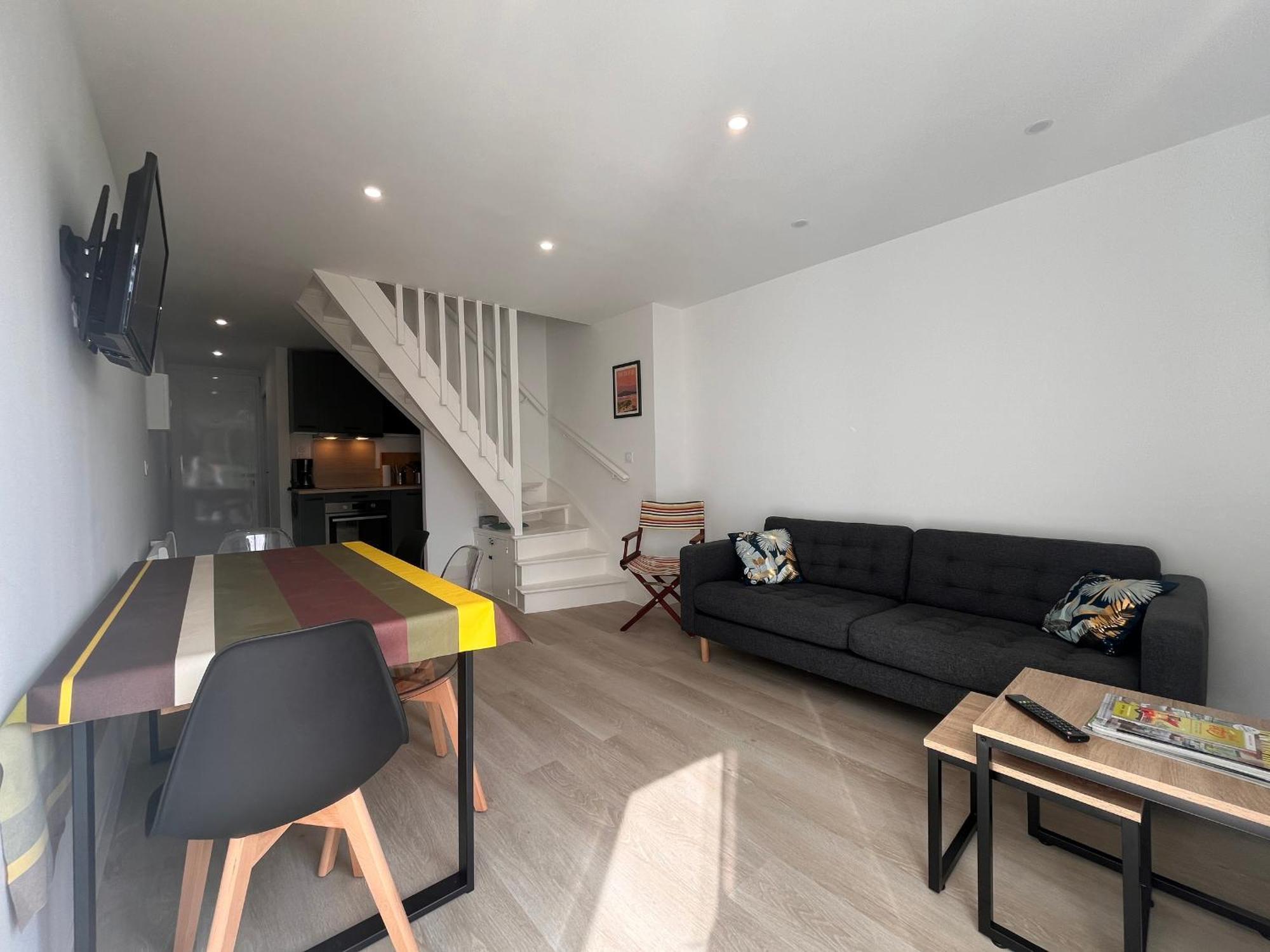 Renove Proche Digue Sainte-barbe A Avec Parking Gratuit - Fr-1-239-1073